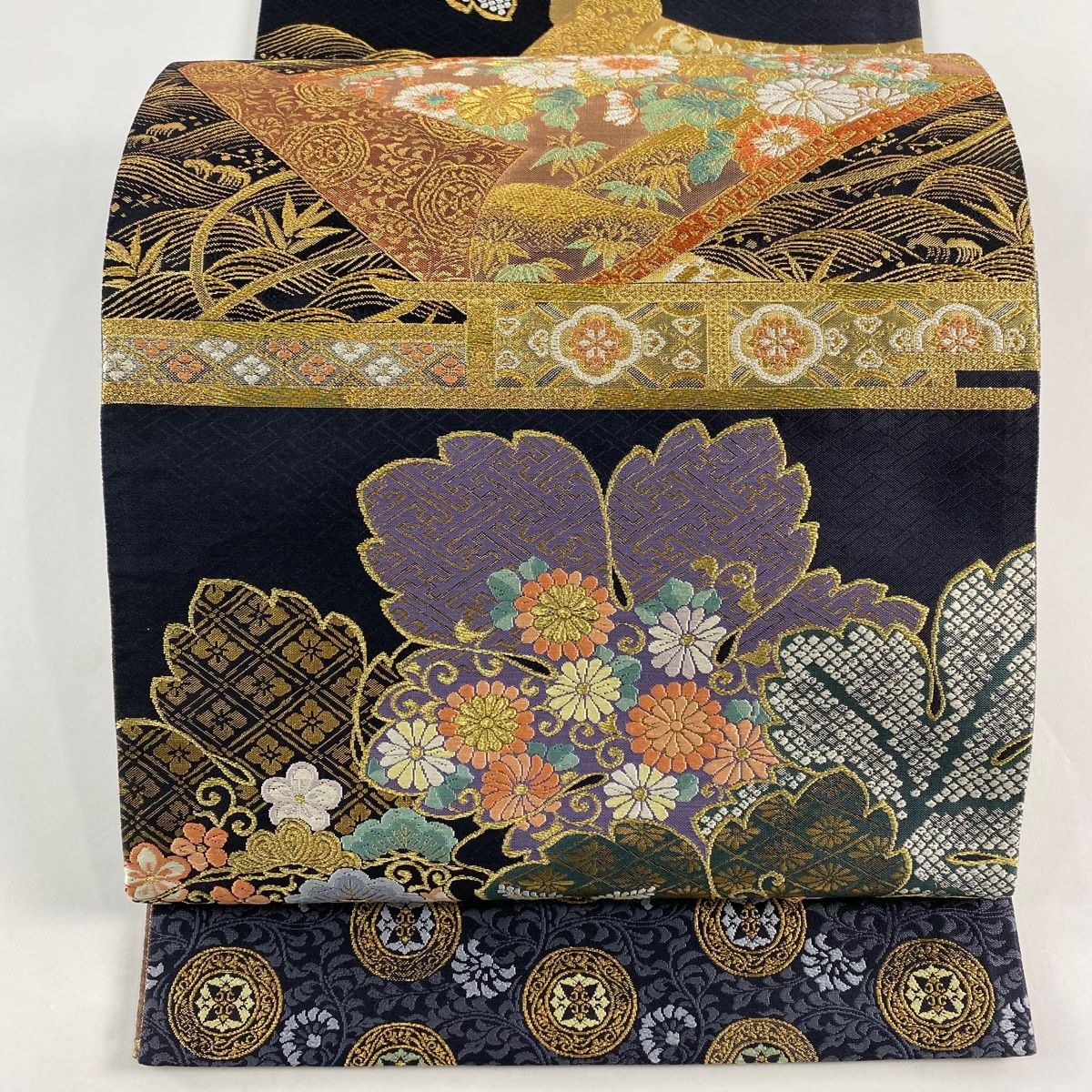 袋帯 秀品 草花 巻物 金糸 刺繍 墨色 お太鼓柄 正絹