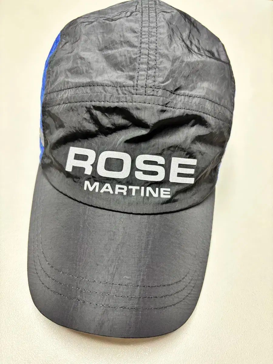 MARTINE ROSE CUT PEAK BACK ベースボールキャップ MARTINE ROSE