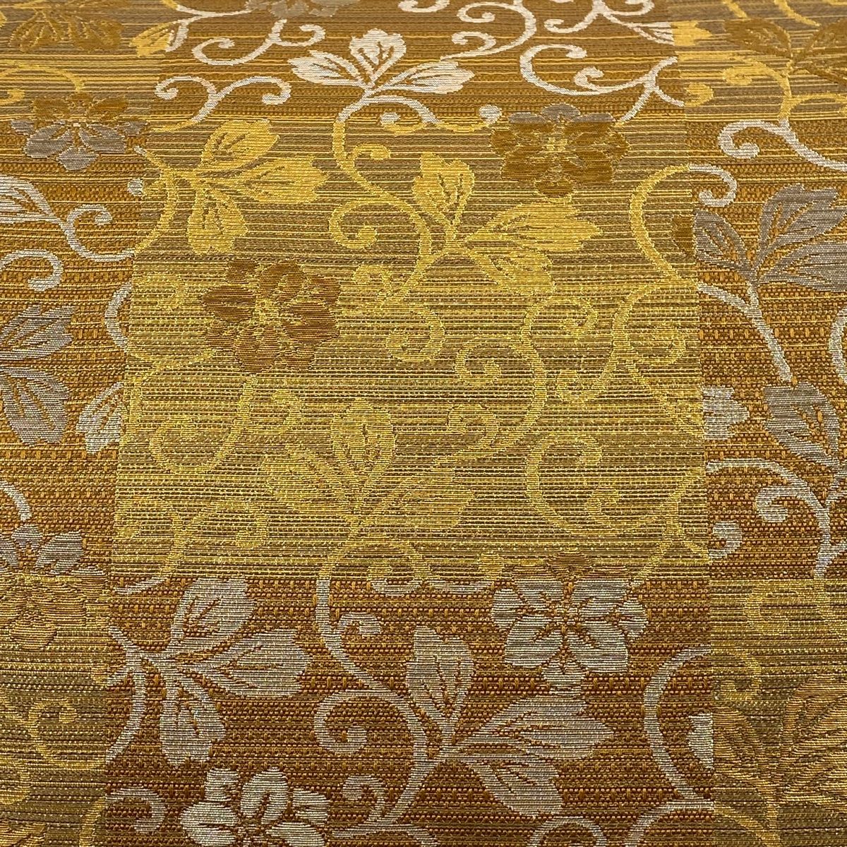 袋帯 美品 秀品 花唐草 市松 箔 山吹色 六通 正絹 【中古】 袋帯 美品 秀品 花唐草 市松 箔 山吹色 六通 正絹 【中古】