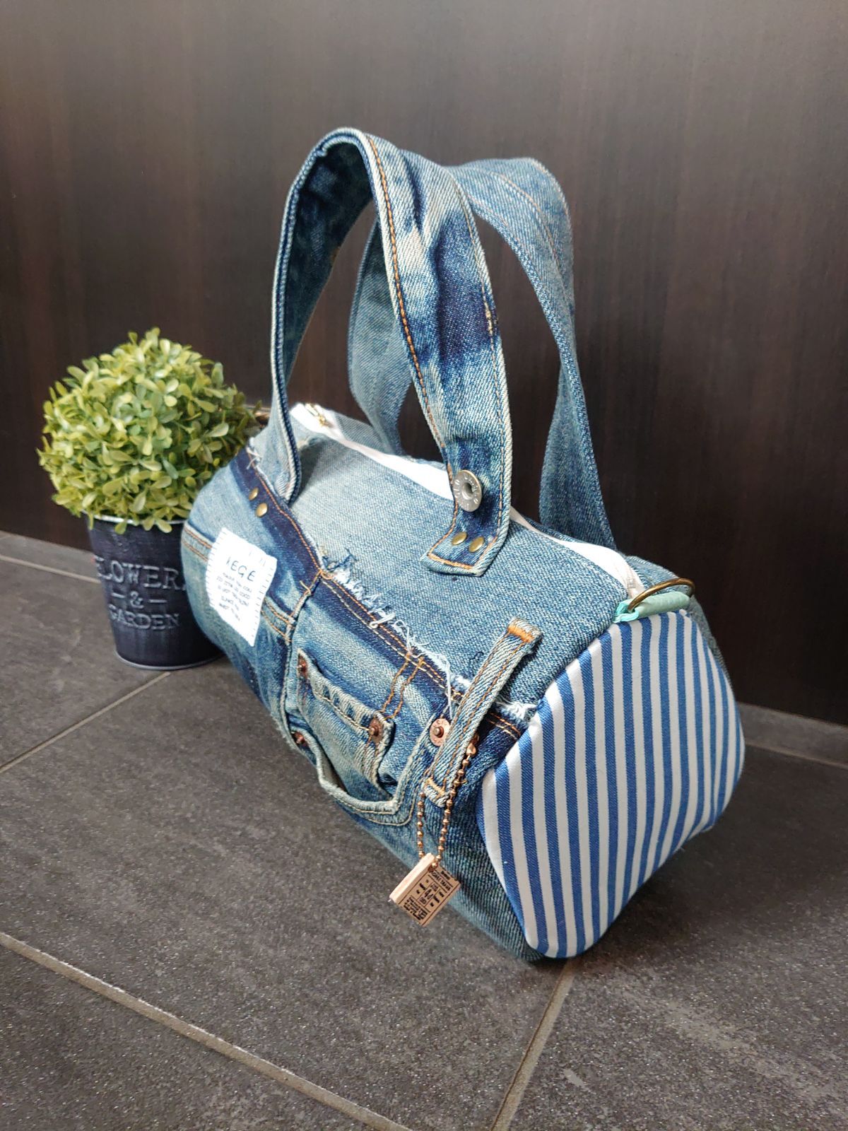 No.176【DENIM✖️ドラム缶型BAG❤️】デニムリメイクボストンバッグ