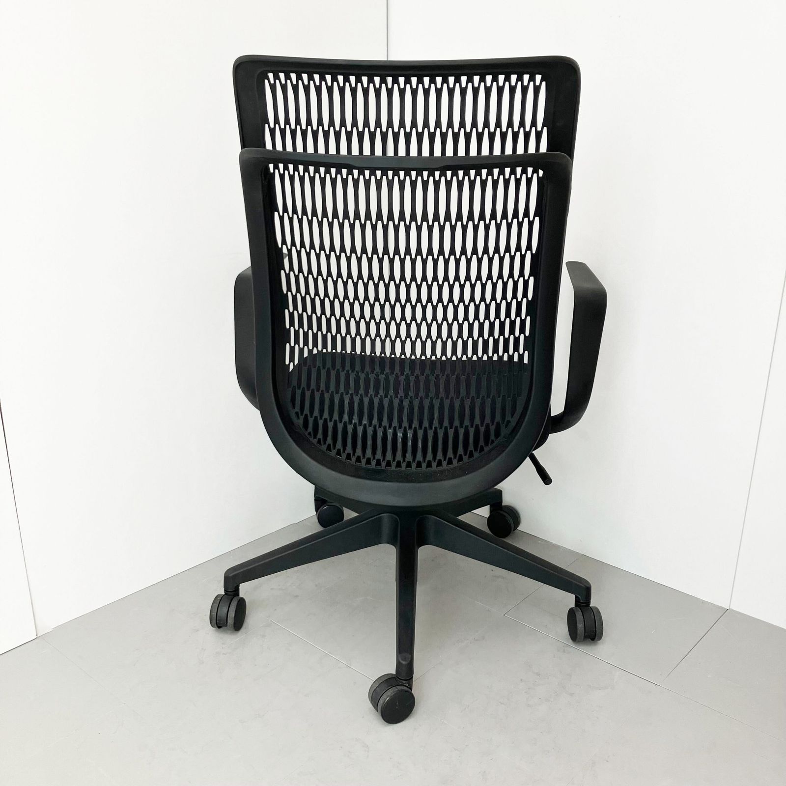 中古 B(訳あり品)】AJ CHAIR(エージェイチェア)シリーズ AJA