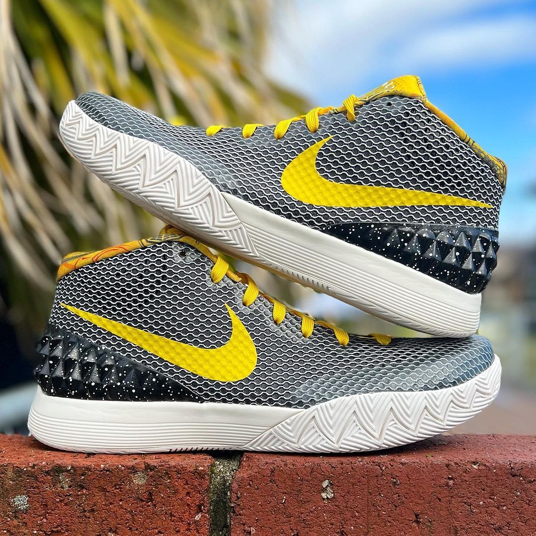 NIKE KYRIE 1 LMTD 'RISE' ナイキ カイリー 1 ライズ 【MEN'S】 black/tour yellow-sail-light bn 812559-071