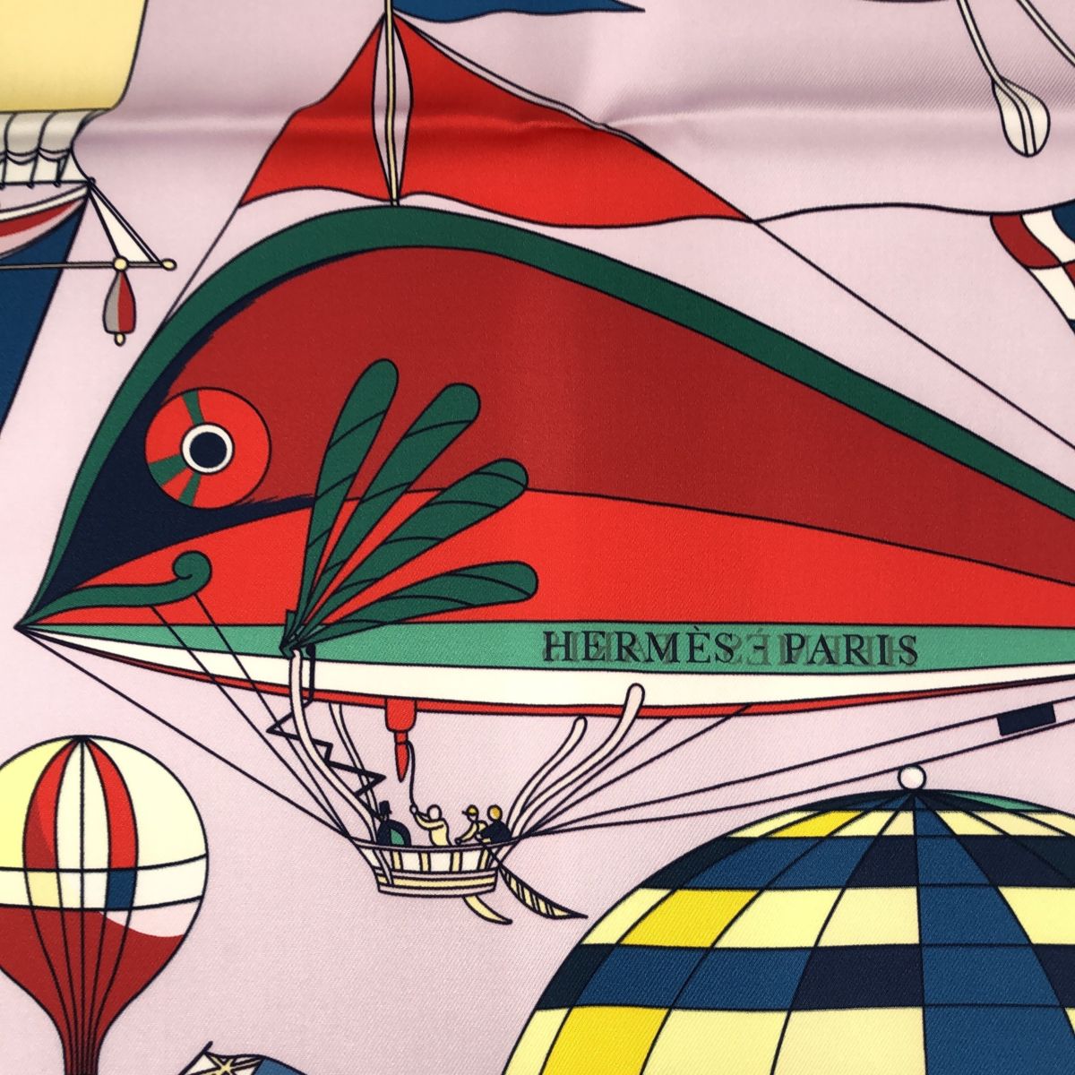 エルメス HERMES カレ90 スカーフ LES FOLIES DU CIEL 空の狂気