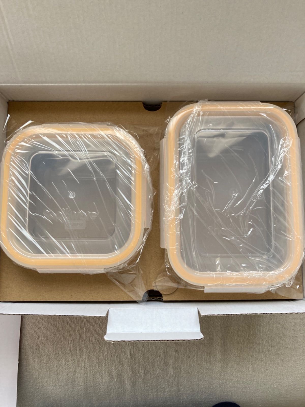 新品未使用 パイレックススヌーピー耐熱ガラス密閉容器4pcs