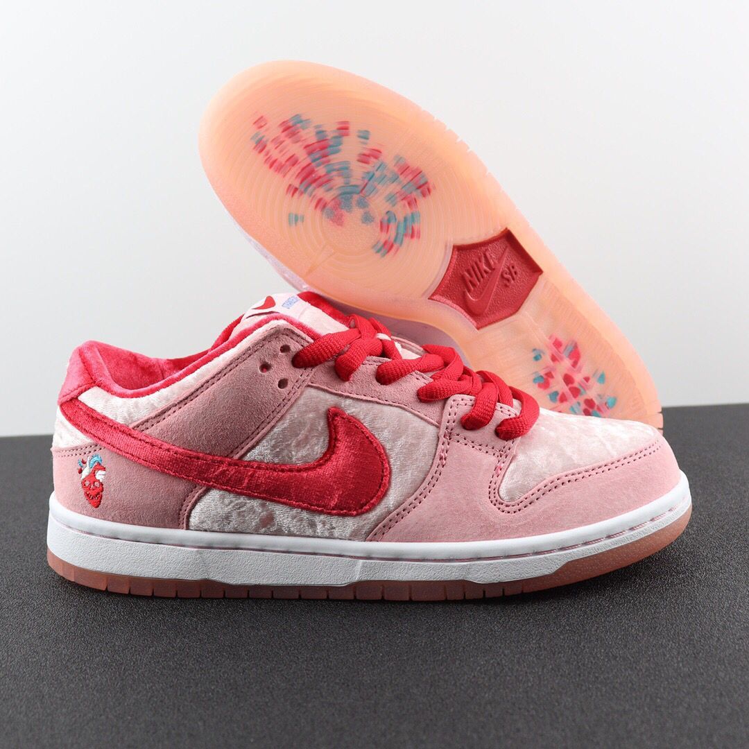 新品未使用 STRANGELOVE × NIKE SB DUNK LOW 