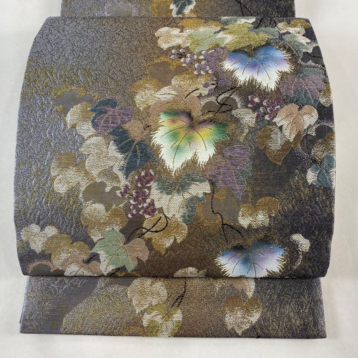 袋帯 美品 秀品 やまと 草花 刺繍 箔 灰紫 お太鼓柄 正絹 【中古