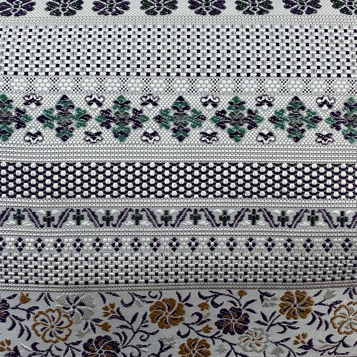 名古屋帯 秀品 八寸名古屋帯 松葉仕立て 草花 段縞模様 青灰色 正絹