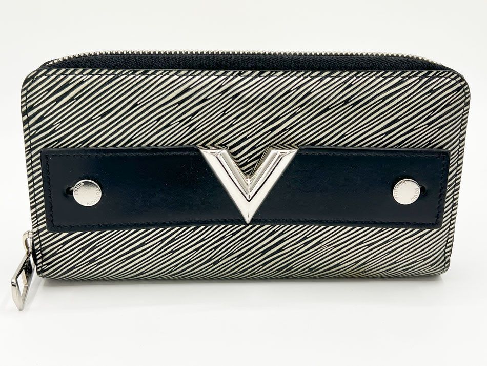 LV】M62522 プラティーヌ エッセンシャルV ジッピー・ウォレット 