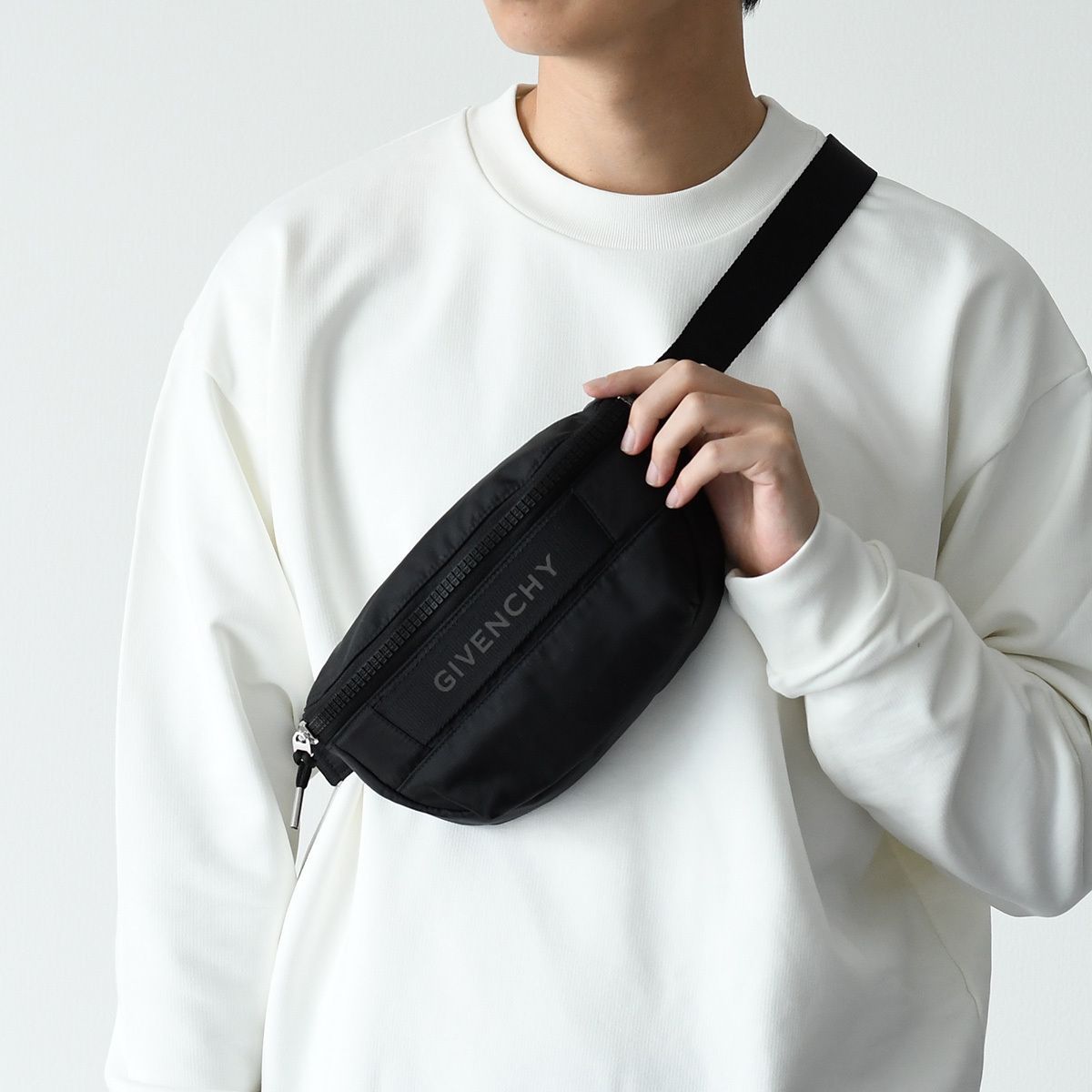 【新品・国内即発】GIVENCHY BKU040 K1RG 001 ボディバッグ 新品 GIVENCHY BKU040 K1RG 001 ボディバッグ