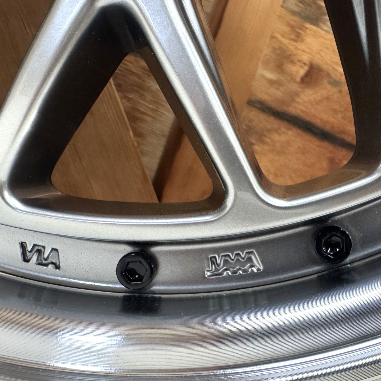 メタルシルバー ブラックピアスボルトVer