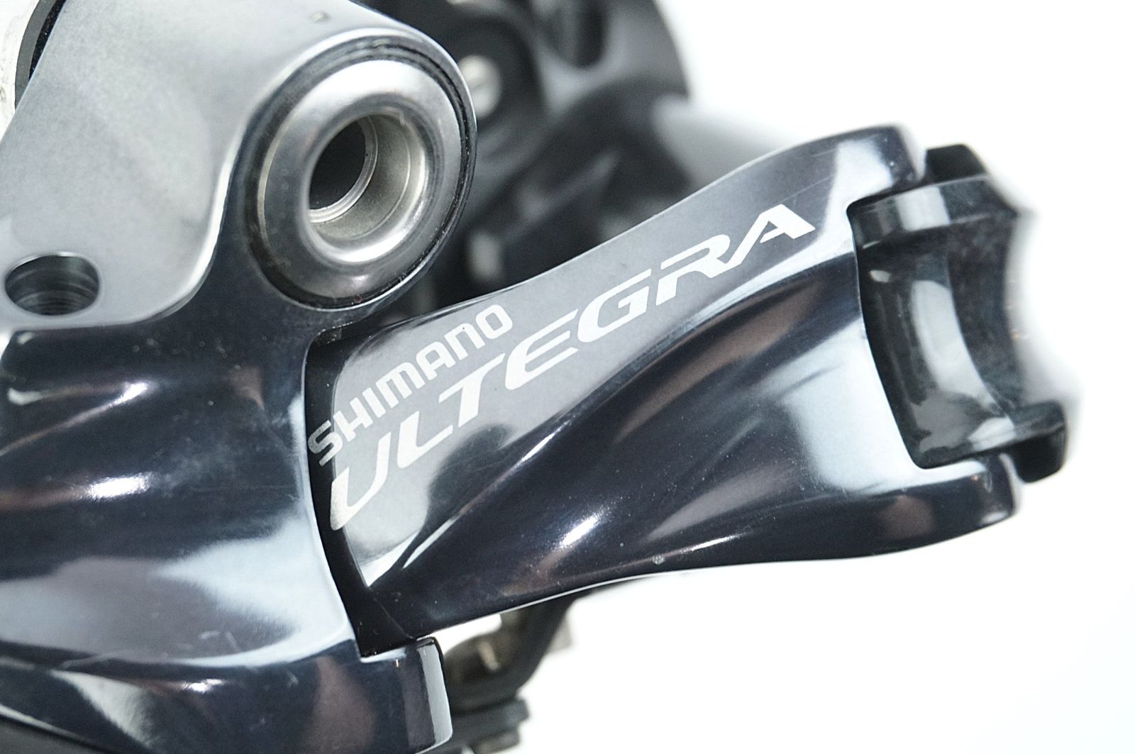 SHIMANO 「シマノ」 ULTEGRA Di2 RD-6870 リアディレイラー
