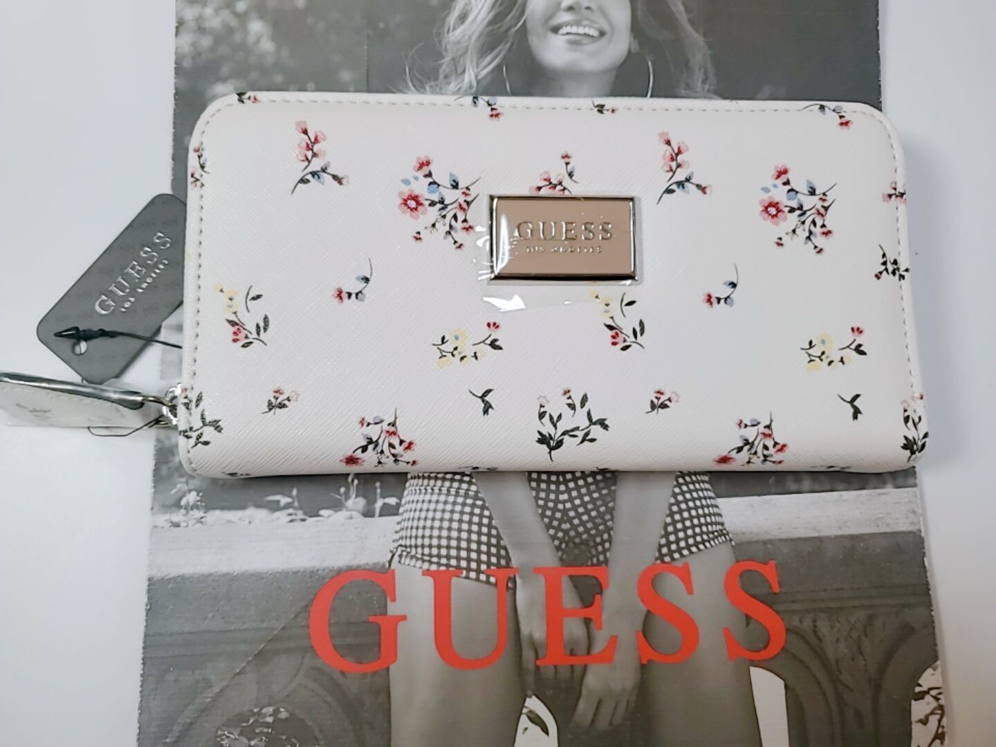 GUESS ゲス 長財布 花柄 - Lily's - メルカリ