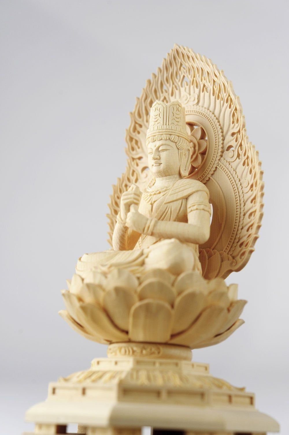 日本製　新品　大日如来　仏像　クリスタル　真言宗本尊　申年　未年　守り本尊 Amazon｜artlies 大日如来 仏像 真言宗 像 懐中 持ち運び 火炎