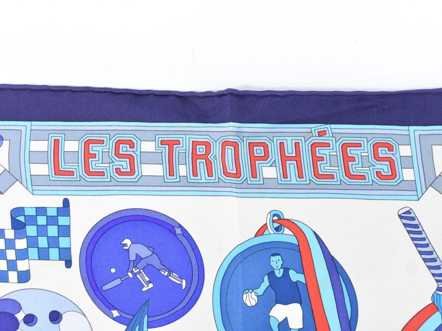 本物 エルメス HERMES スカーフカレ カレ90 LES TROPHEES