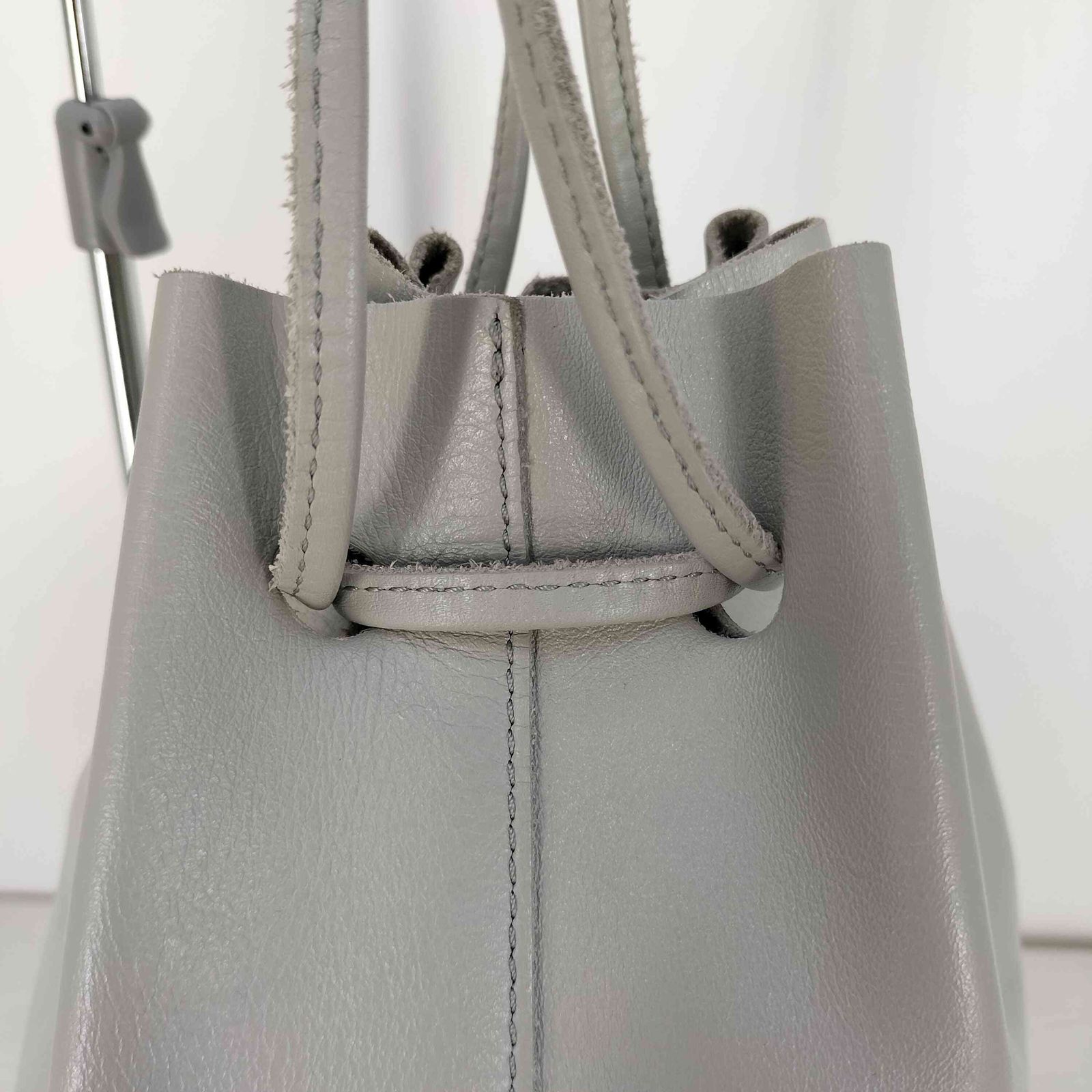 エヴァムエヴァ evam eva レザー 巾着 バッグ レディース 表記無