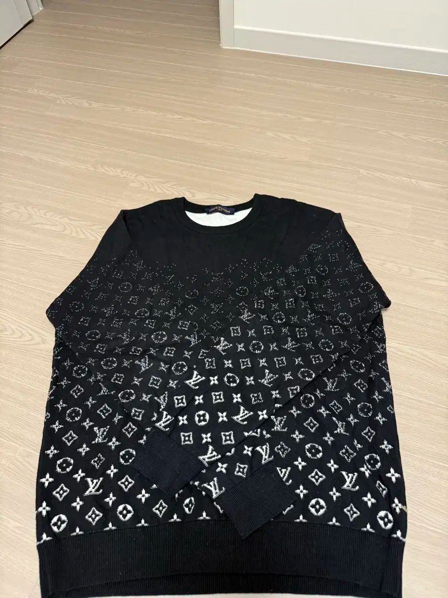 ルイヴィトン モノグラム ウールニット