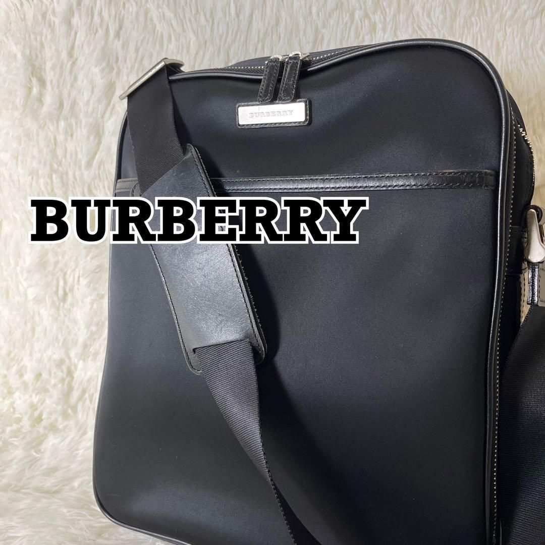 美品】Burberry オールレザー ロゴ型押し ノバチェック