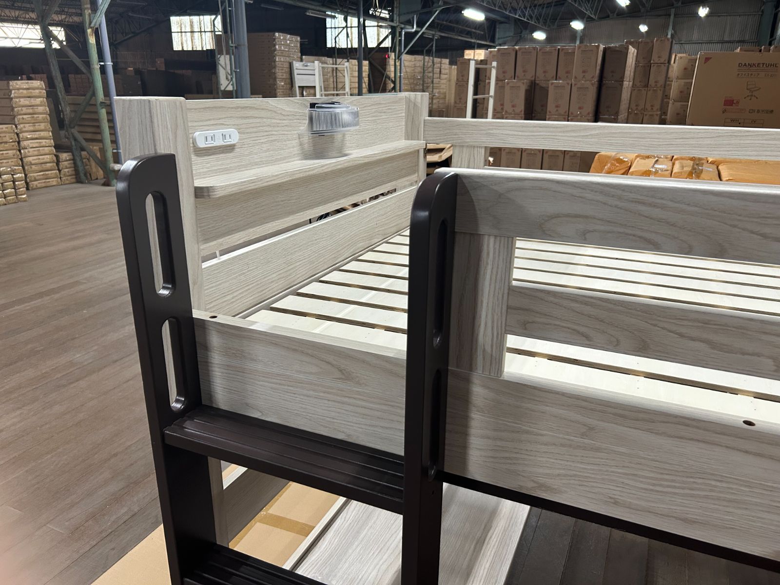 ミドルタイプ ロフトベッド ブラウン 訳アリ 1点のみ