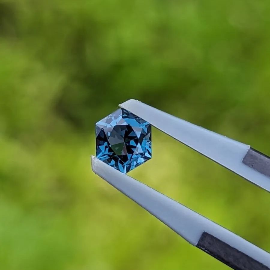 ② スピネル ルース ヘキサゴンカット 約0.4ct・0.5ct・0.6ct前後