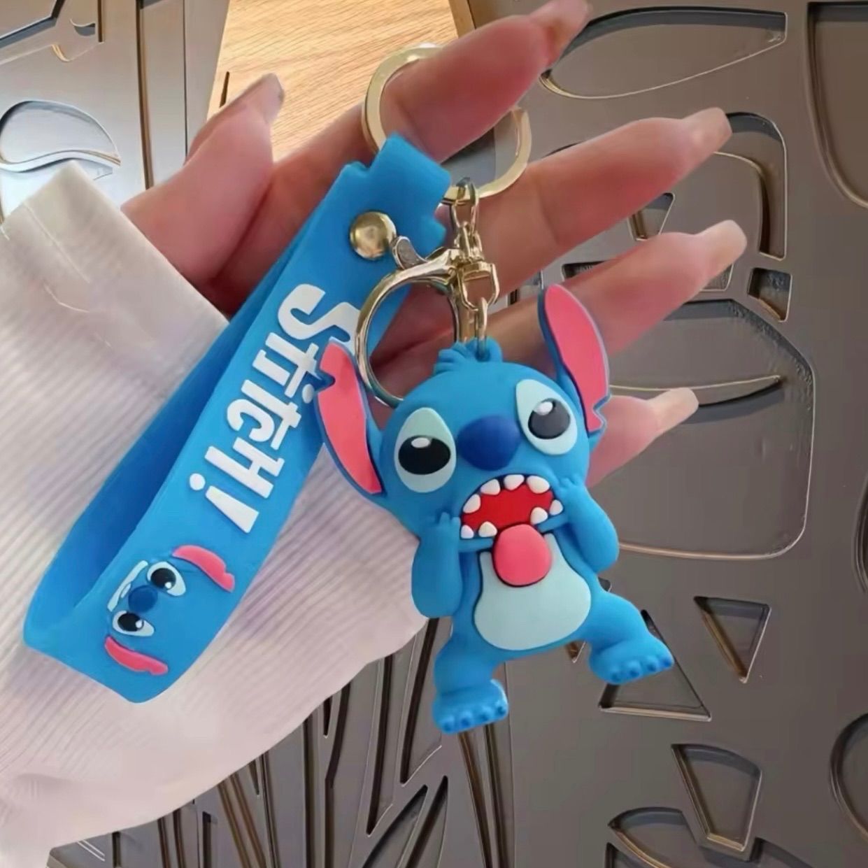 ディズニー リロ&スティッチ ストラップ キーホルダー メルカリ便 ディズニー スティッチ キーホルダー ストラップ リロ