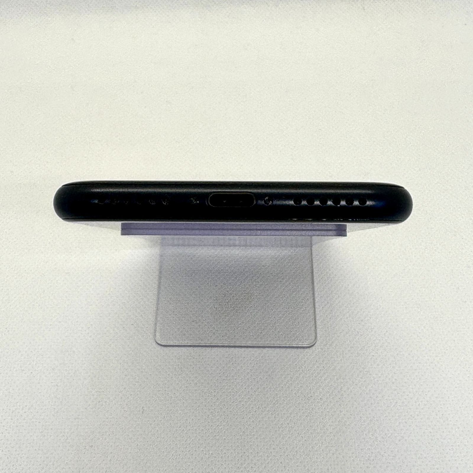 美品】【純正バッテリー80%】 iPhone SE2 64GB ブラック 9847 SIM 