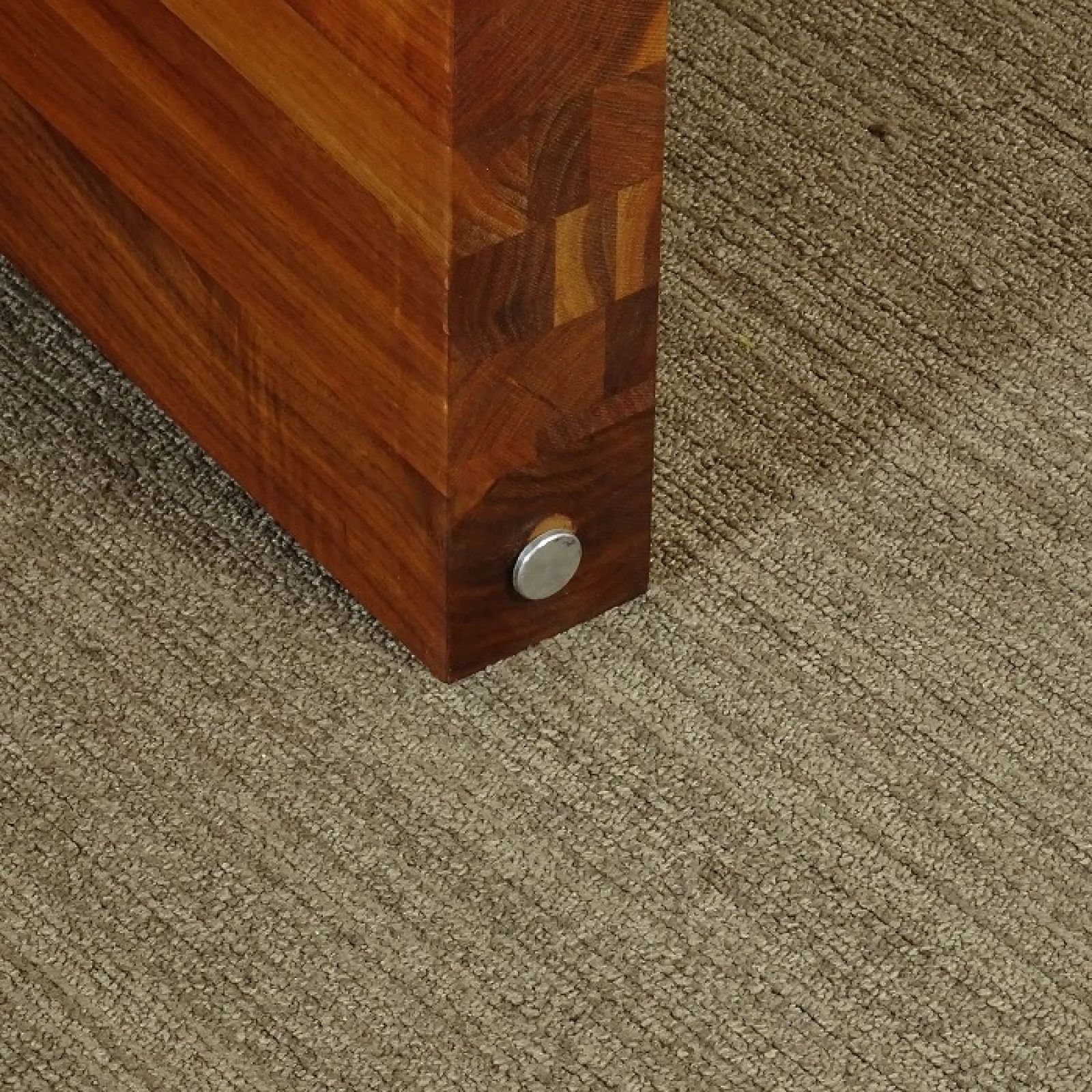 セレリナ ベンチ