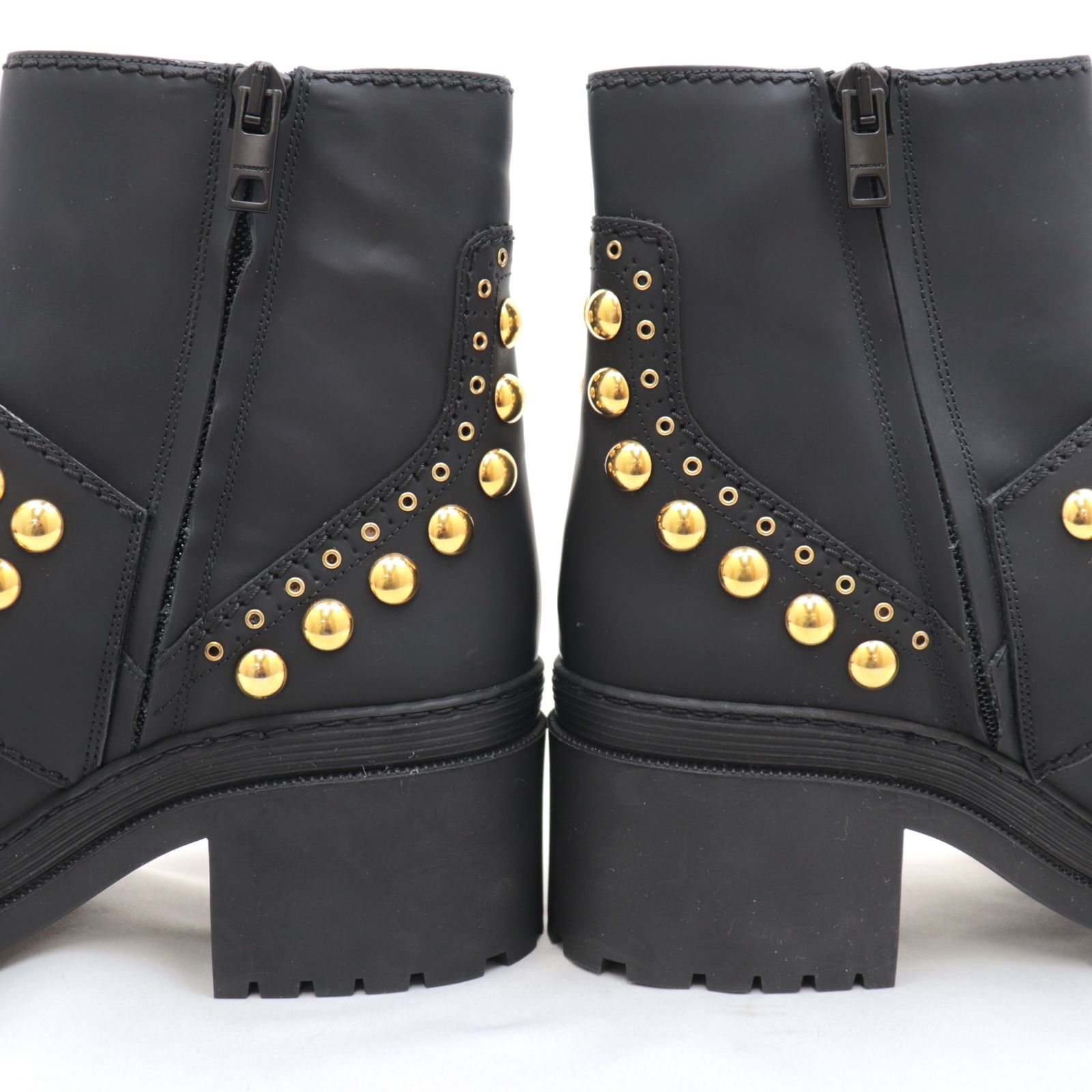 未使用 バーバリー WHITCHESTER スタッズ レザーショートブーツ 