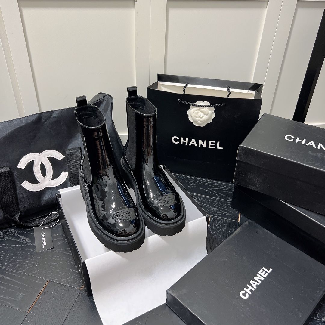 ✨新品未使用✨ CHANEL FW2024FWシャネルショートブーツカジュアルシューズ牛革ブーツ - メルカリ