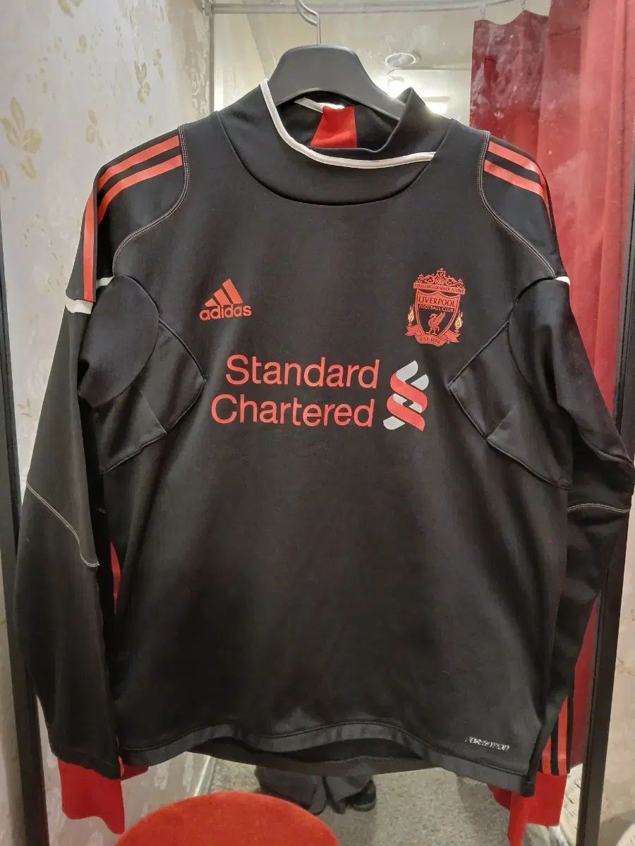 4 ／ 17 adidas(アディダス) リヴァプール トレーニング トップス XL 小売