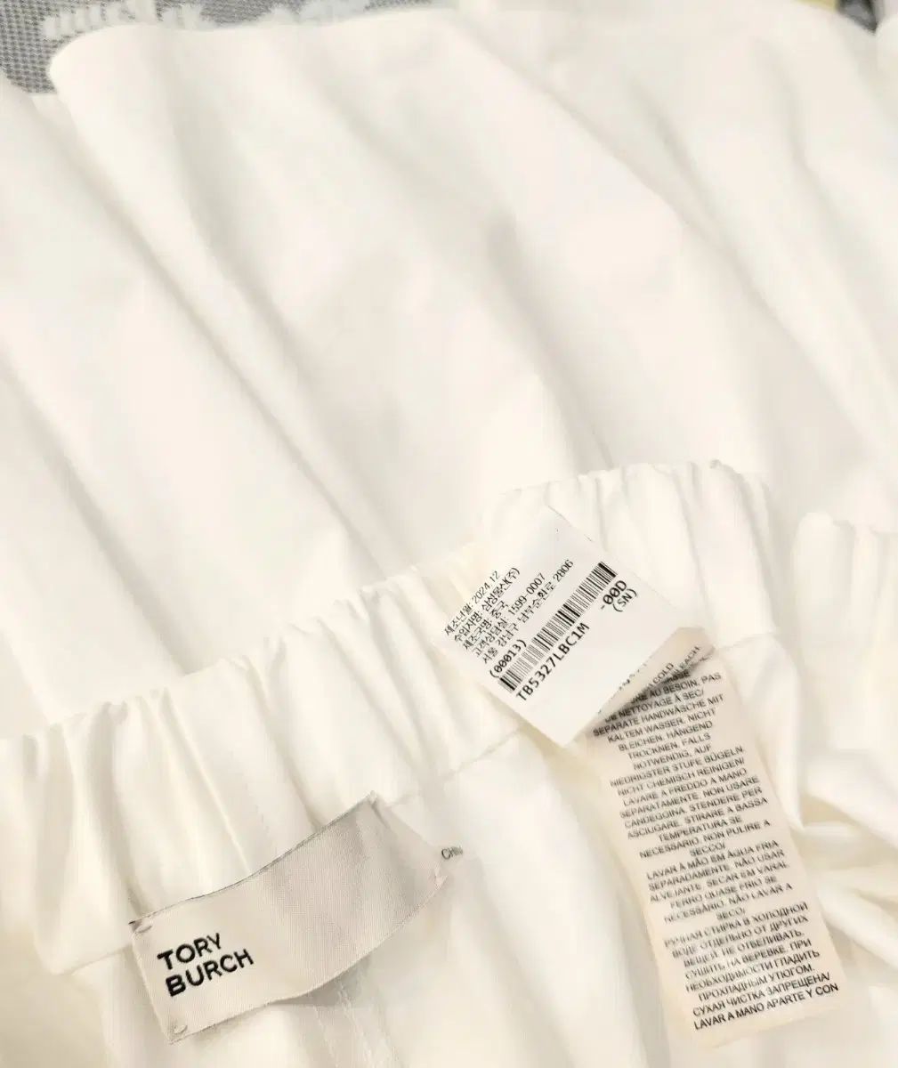 トリーバーチ プリーツ