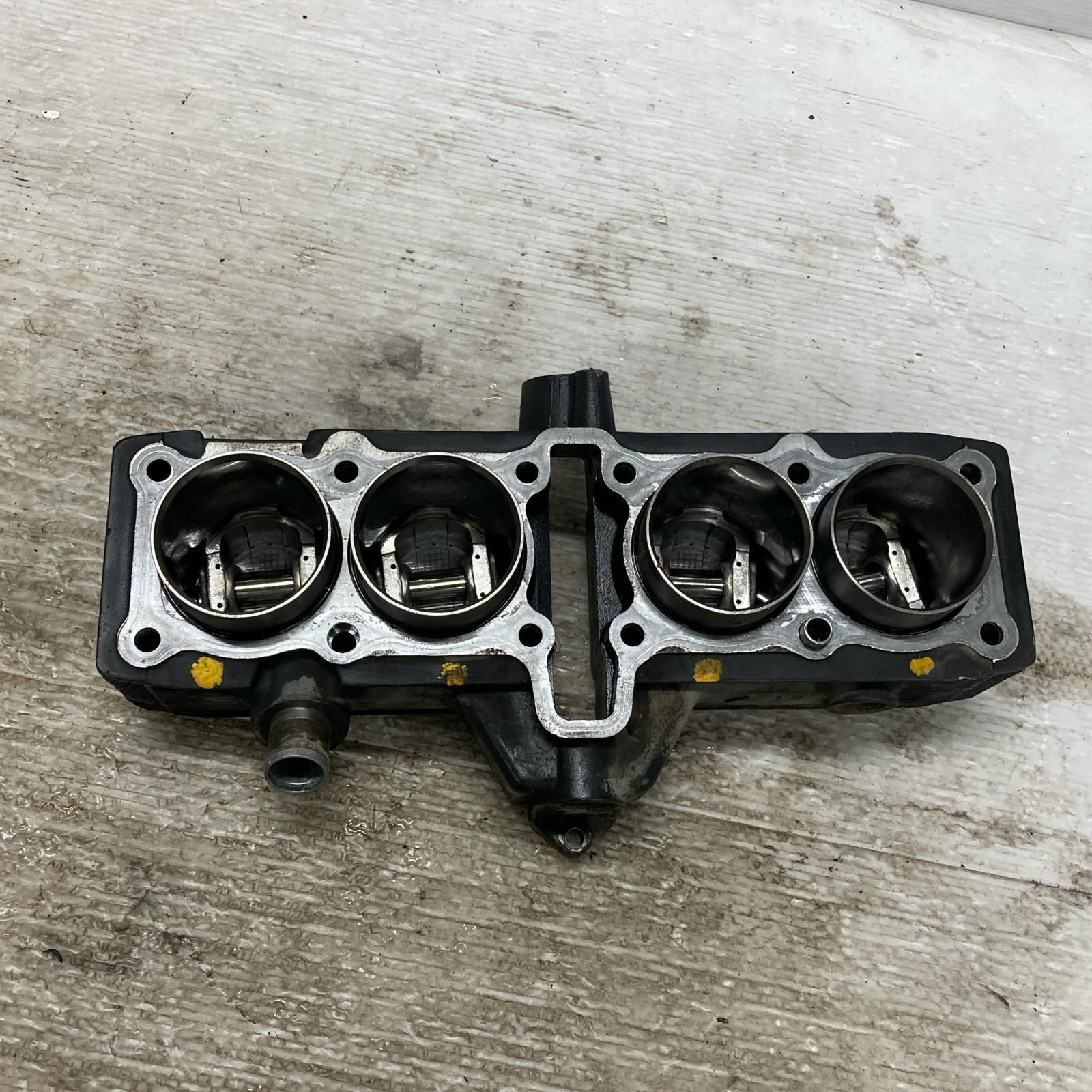 SUZUKI GSX-R400 GK73A シリンダー スズキ