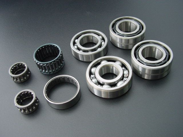 Z400FX/Z400GP/GPZ400F 純正エンジンベアリングセット(8個) 8620 サン