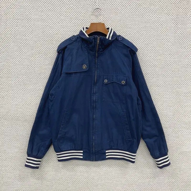 【雷市場（ポンジャン）商品韓国直送】 adidas(アディダス) ブラックタブ オールドスクール プレッピー ブルゾン ジャケット 105 C00249