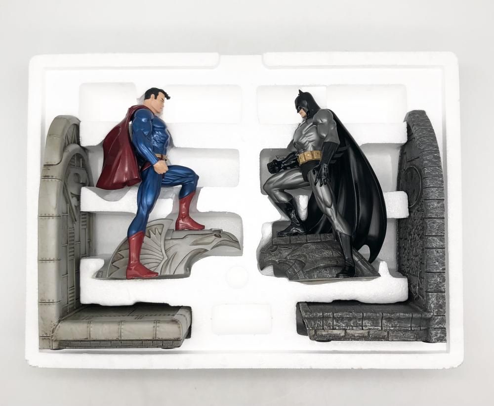 【中古】開封 DCコレクティブルズ DCコミックス スーパーマン&amp;バットマン ブックエンド ジム･リー[17][240017705854] 中古】開封 DCコレクティブルズ DCコミックス スーパーマン