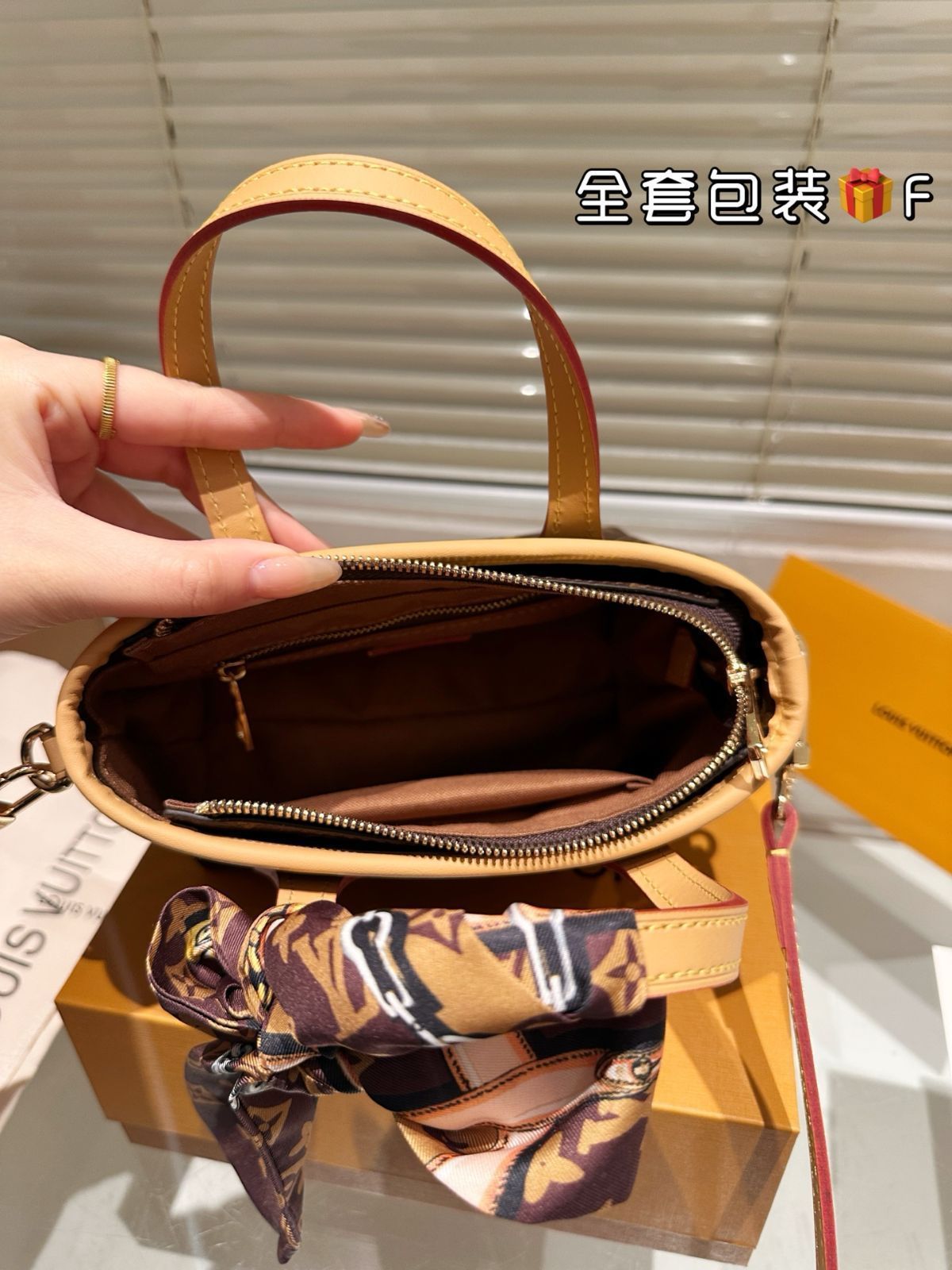【国内直営即発】ルイ・ヴィトン バックパック MINI 国内直営即発】ルイ・ヴィトン バックパック MINI (Louis
