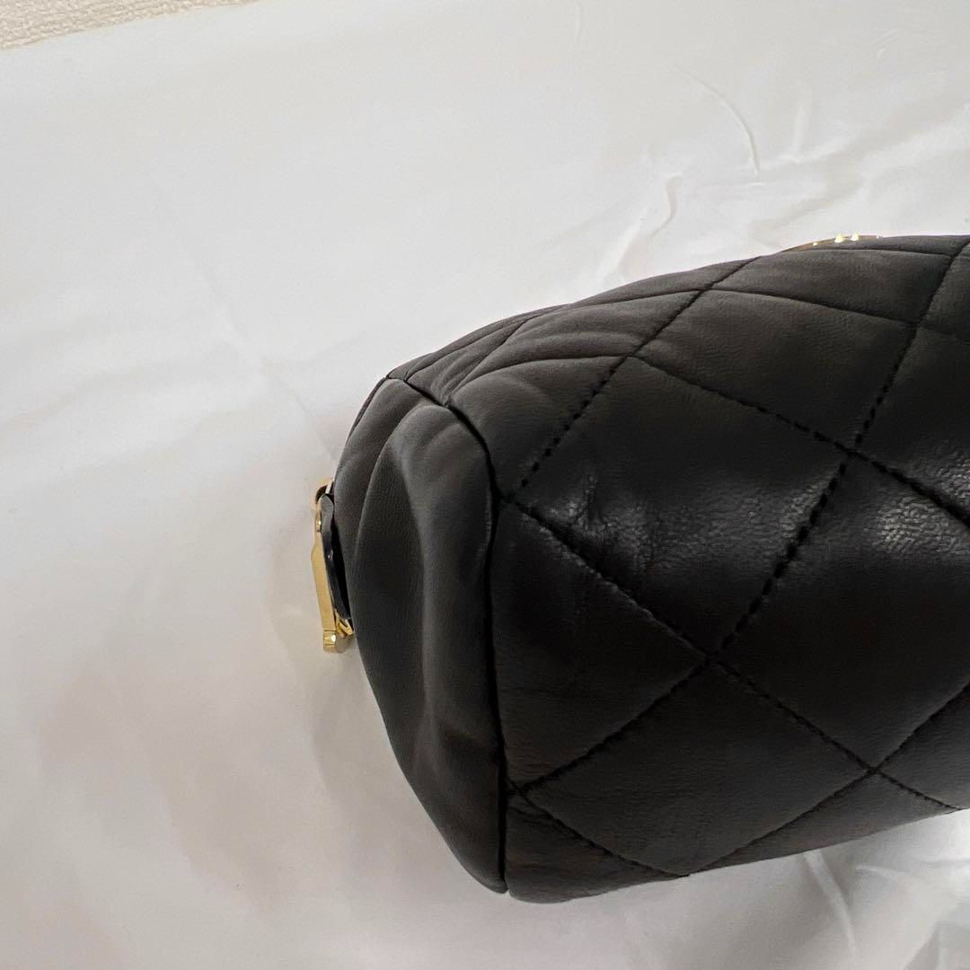 モンクレール レザーポーチ