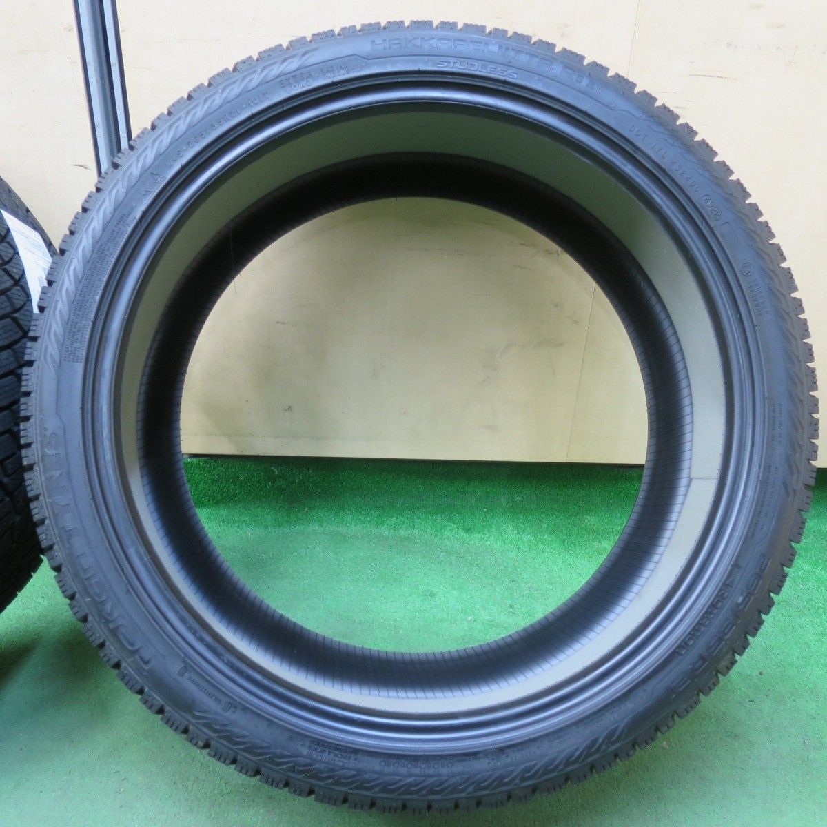 タイヤ 21インチ