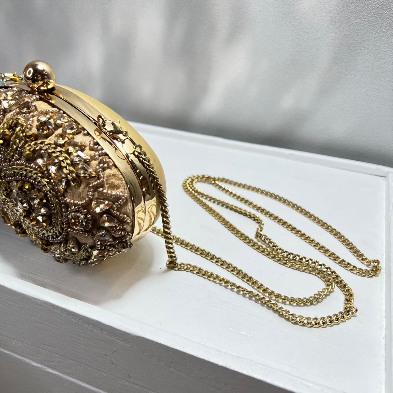 アンティーク風チェーンバッグ ビーズ刺繍 がま口 いぶり 