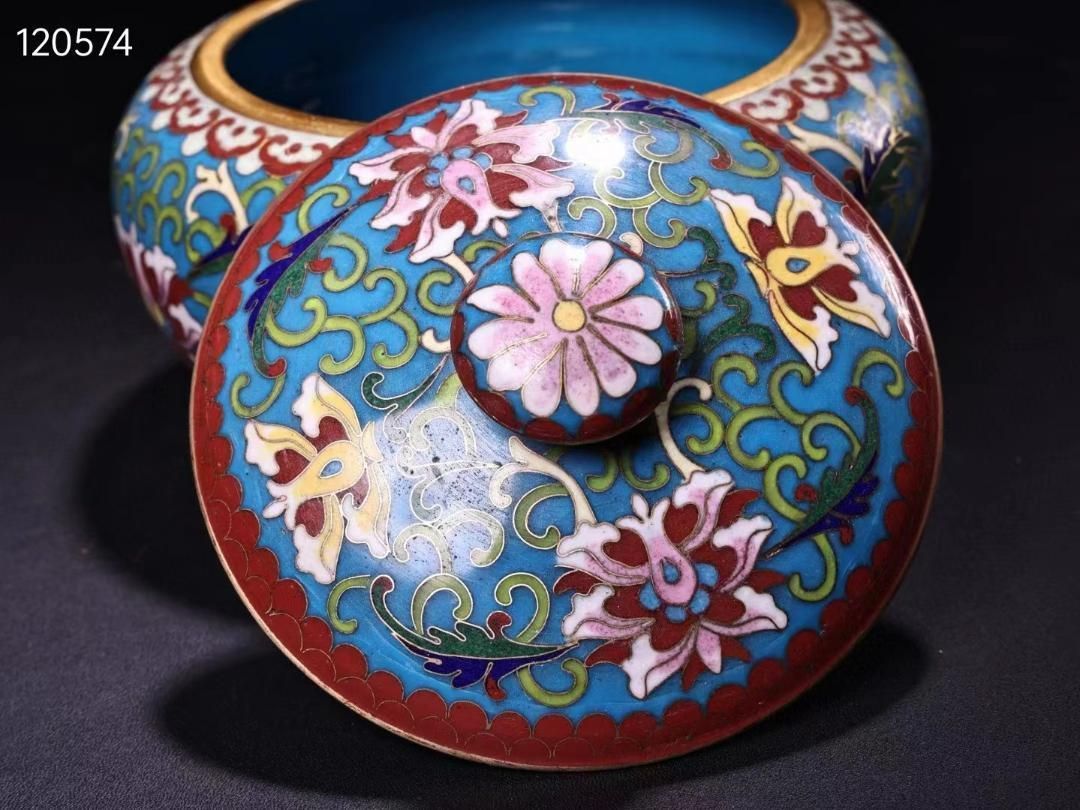 中国古美術・珍蔵・ 銅胎掐糸エナメル彩 景泰藍鎏金蓋罐・箱付き・文房具 中国古美術・珍蔵・ 銅胎掐糸エナメル彩 景泰藍鎏金蓋罐・箱