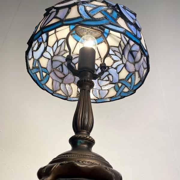 ランプ ステンドガラス スタンド照明 ステンドグラス ステンドランプ バラ ローズ ブルーローズ 青いバラ 薔薇 立体的 スタンドライト テーブルランプ アンティーク 新築祝い 開店祝い 母の日 お誕生日 贈り物 お祝い NEXPOTALLINN_EU