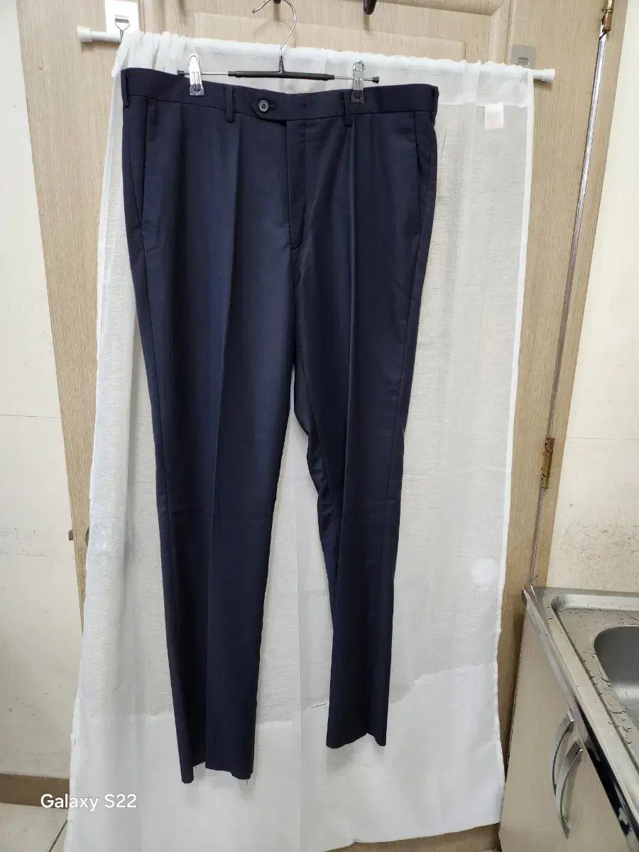 (新品) スリムフィット スーツ スラックス 38 （ ネイビー) スラックス