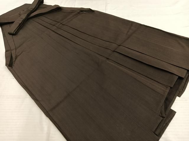 平和屋着物男性　馬乗り袴　色無地　赤墨色　正絹　逸品　AAAR5526oa