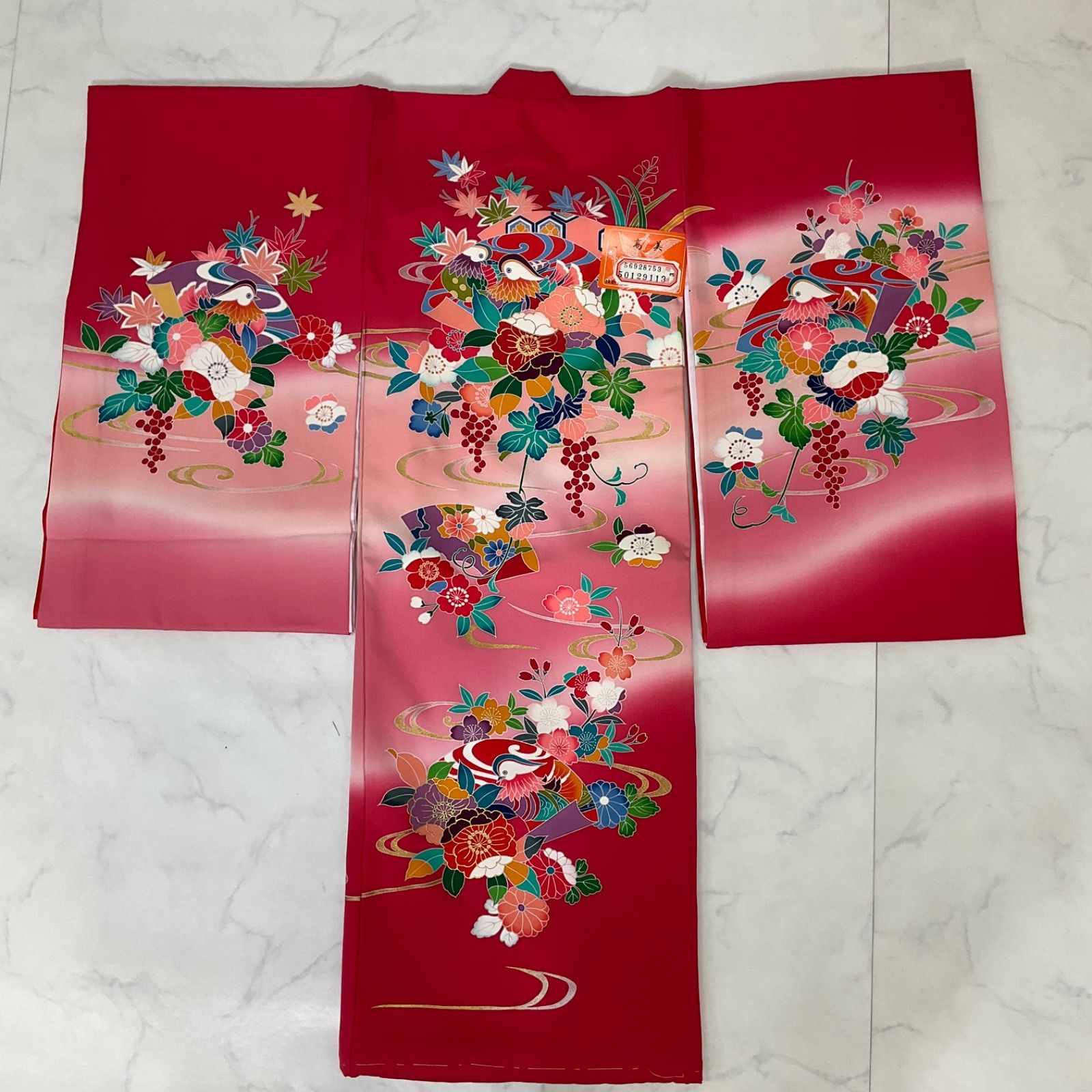 kimono+one◆新品未使用同然◆最高級◆産着◆お宮参り◆３歳用◆正絹◆長襦袢付き◆子供着物◆仕付け糸付き◆赤地◆着物◆ 袖丈57.5cm肩丈97cm ◆正絹◆U22