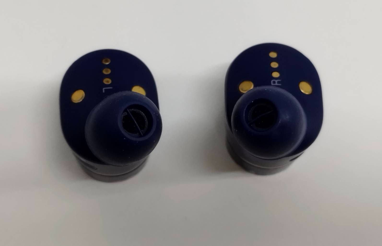 ワイヤレスイヤホン ミッドナイトブルー