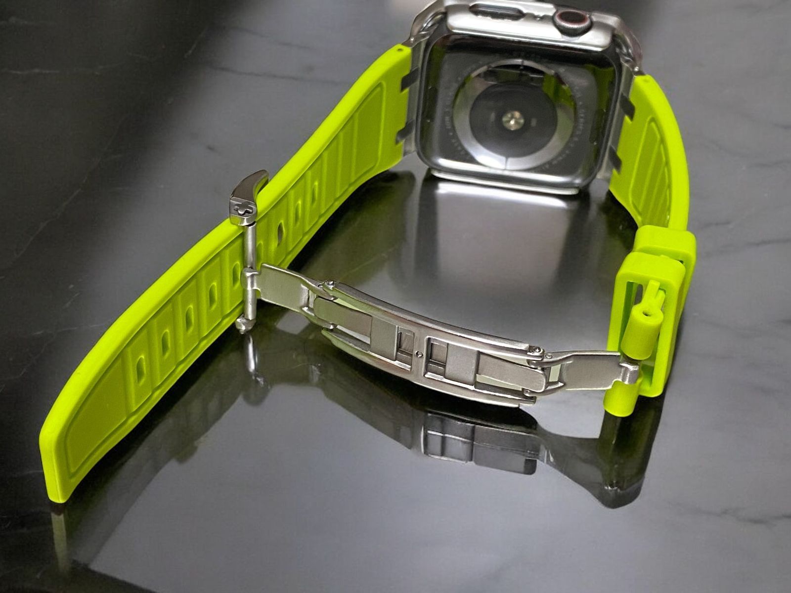 アップルウォッチ シームレス ラバーベルト カバー ウルトラ Apple Watchバンド 40 41 44 45 49mm 62 WWW_SMP1DAWEKUDUS_SCH_ID