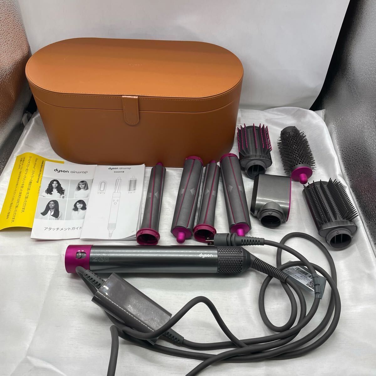 Dyson Airwrap HS01 フルセット ケース付 通電 済 動作良好 ヘアスタイラー カール ブラシ u448