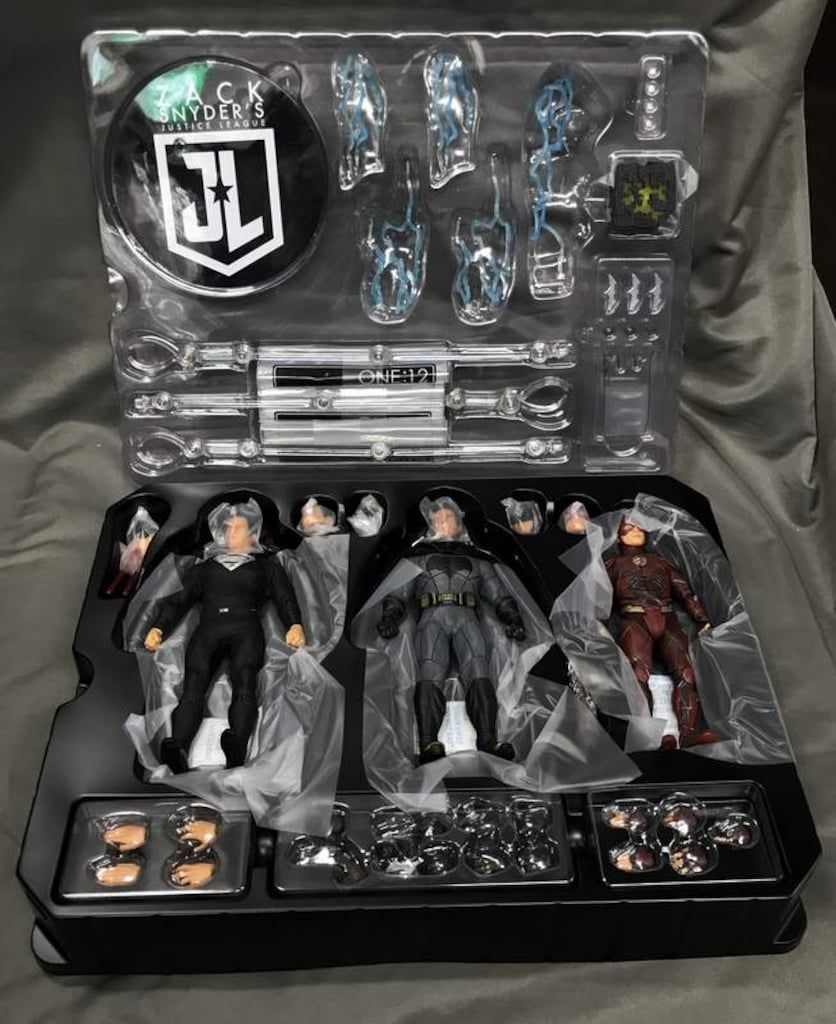 MEZCO ONE 12 COLLECTIVE BATMAN FLASH SUPERMAN DX BOXSET 1 12スケール