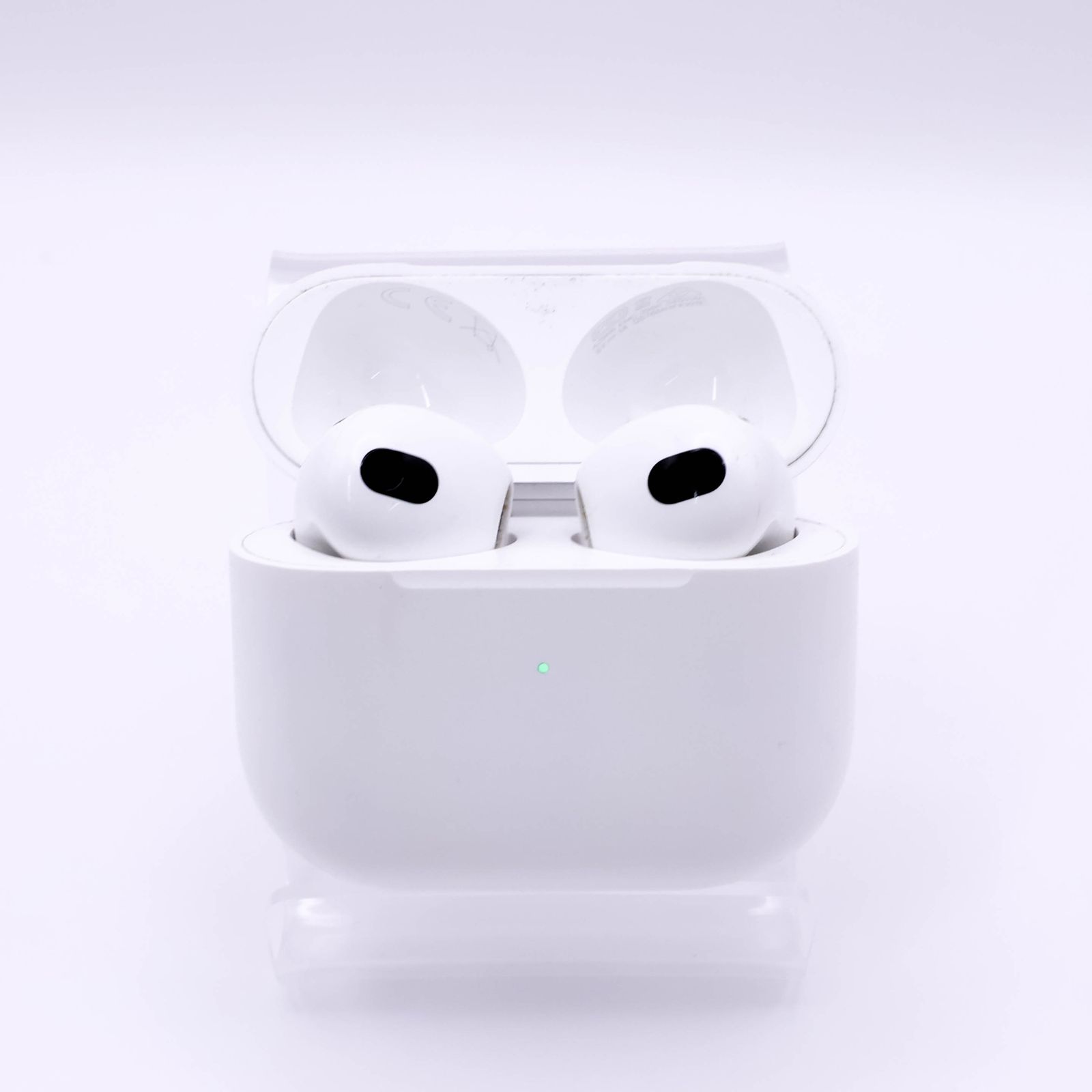 AirPods(第3世代 Lightning充電ケース付き) ホワイト A2564 【公式通販】