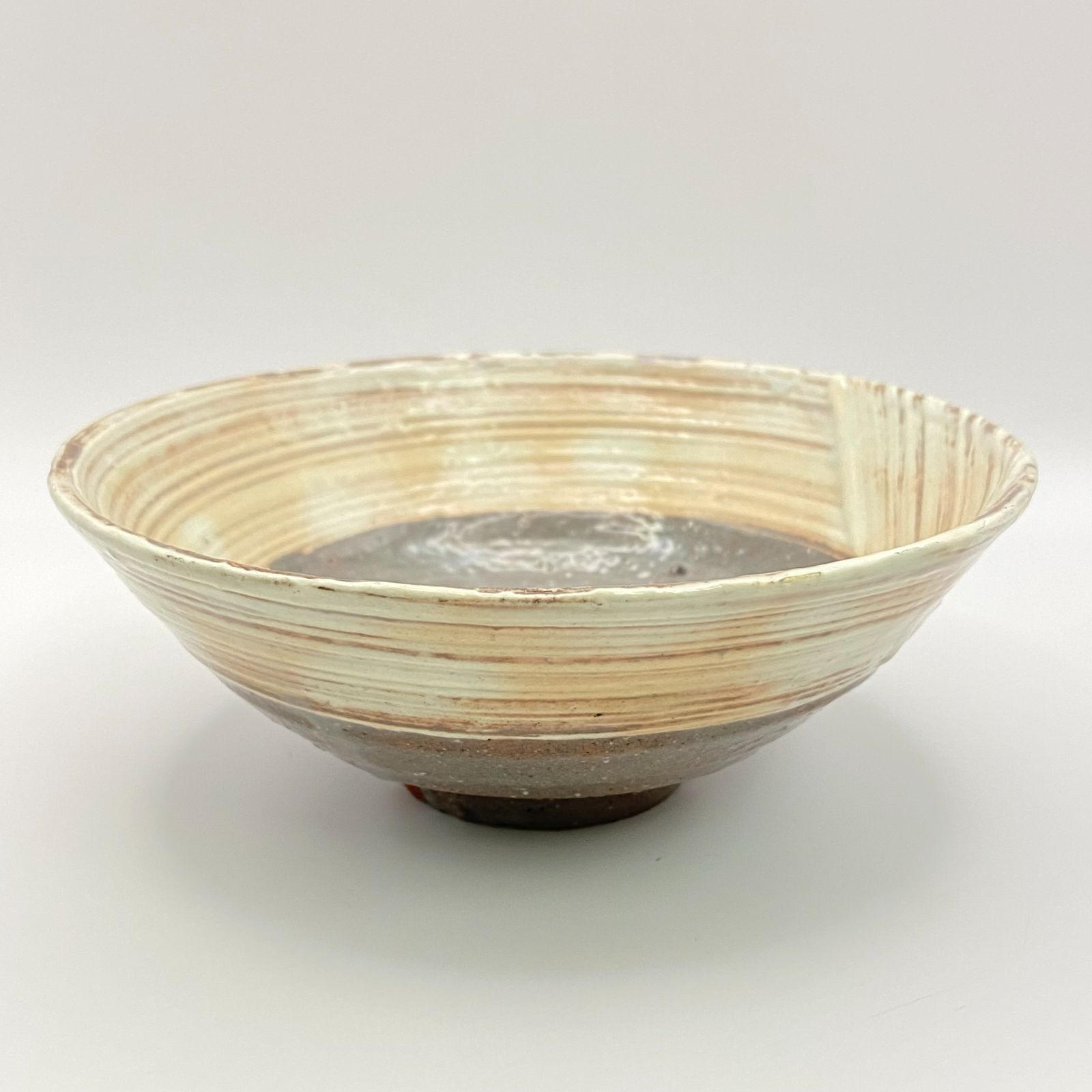 刷毛目茶碗 茶道具 抹茶碗 抹茶茶碗 茶器 食器 工芸品 茶盌 骨董品 古美術品 茶道具 抹茶茶碗 美濃焼 黒金刷毛 お茶碗 日本製 国産 抹茶碗