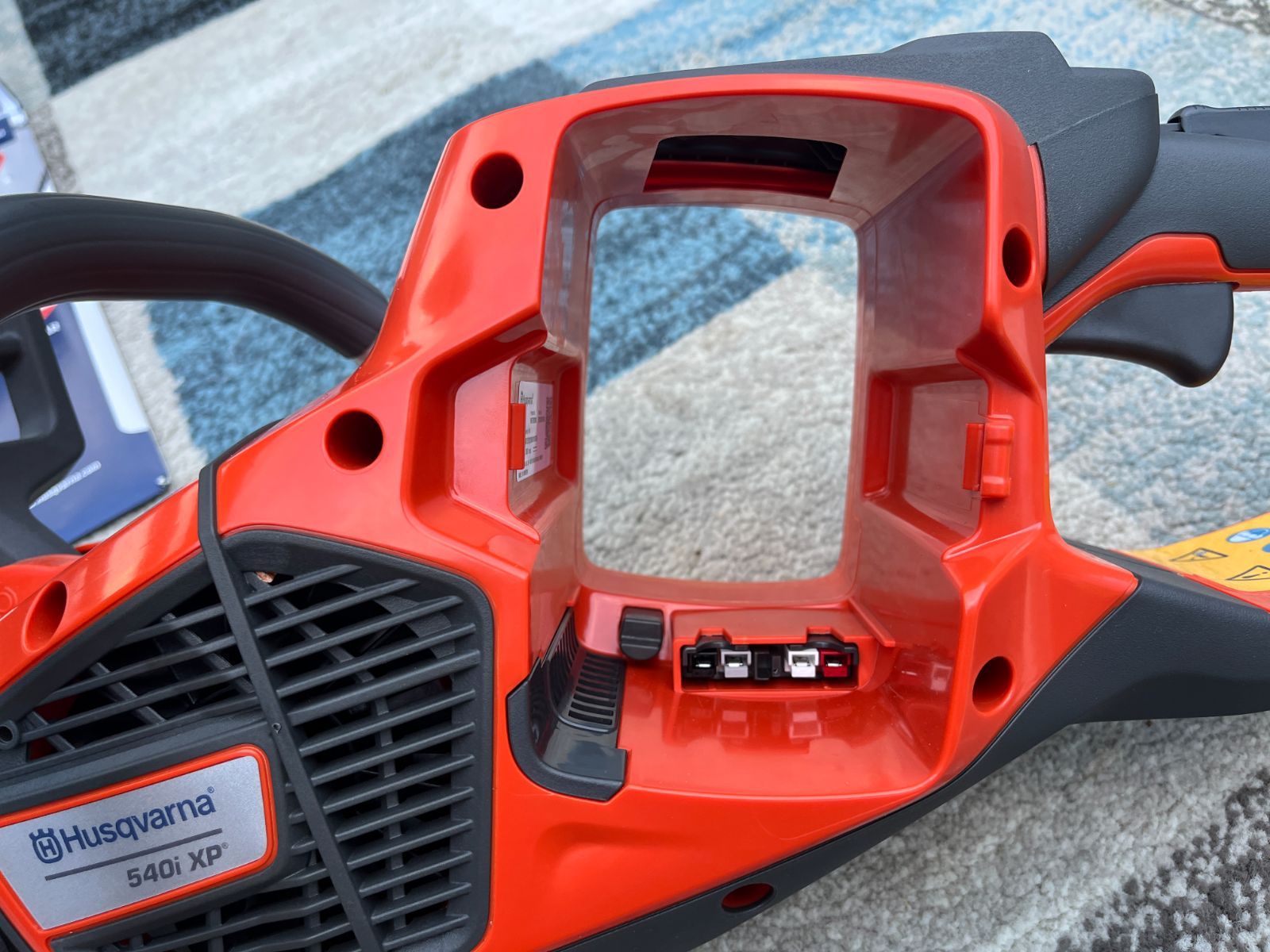 540ixp 充電式チェーンソー